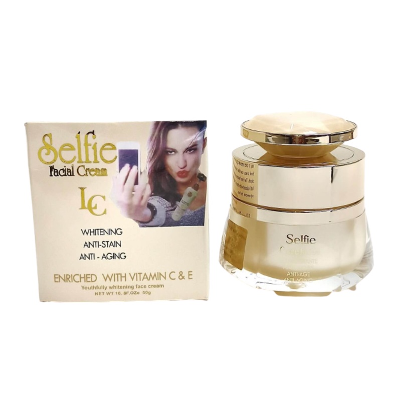 Selfie Facial Cream With Vitamin C And E